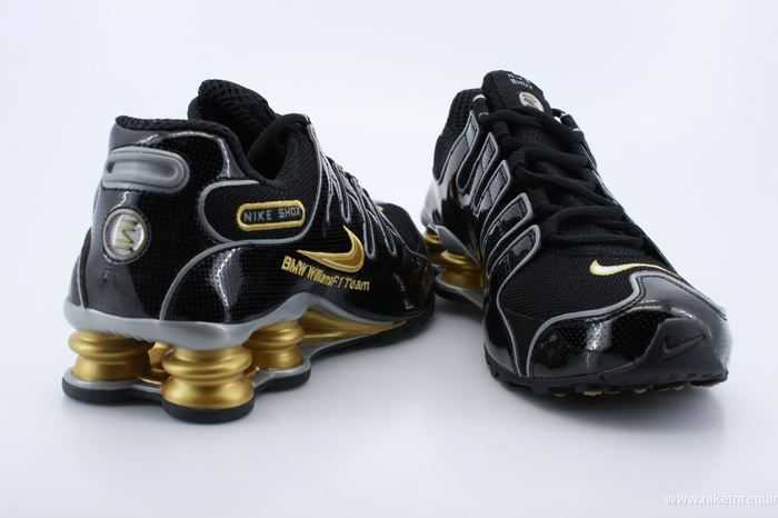 dore et noir Nike Shox NZ (1)